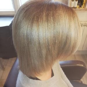 Coupe femme blonde
